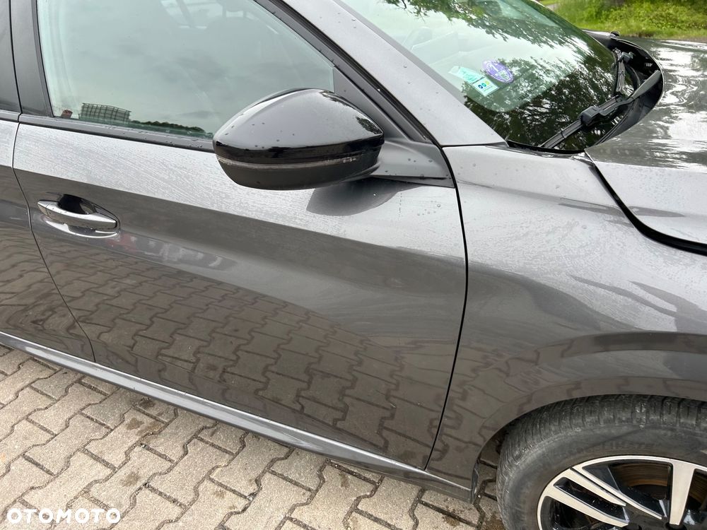 Peugeot 208 - 19