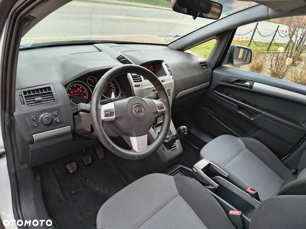 Opel Zafira - 7