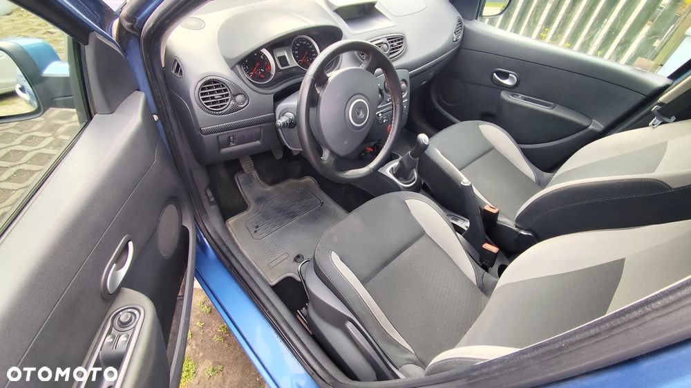 Renault Clio 1.2 16V Alize - 18