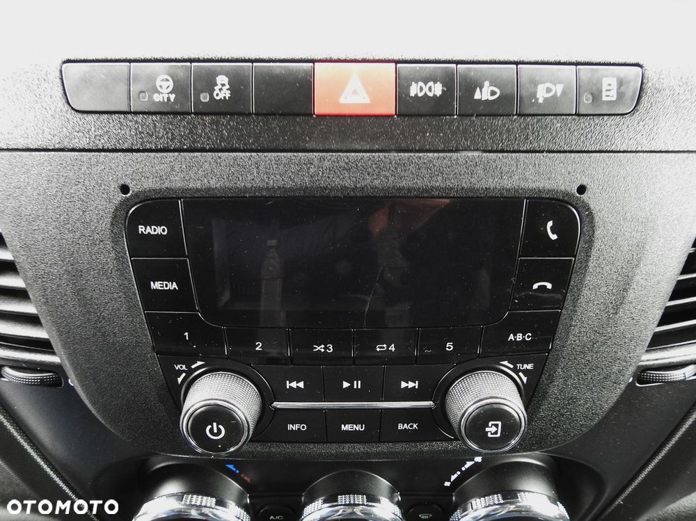 Iveco DAILY  35S18 PLANDEKA 10 PALET WEBASTO TEMPOMAT KLIMATYZACJA  180KM - 35