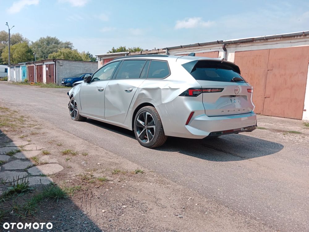 Opel Astra 1.2 Turbo Business Elegance - 4
