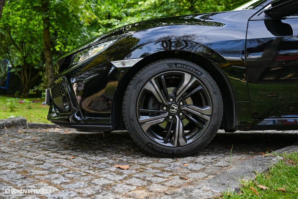 Honda Civic 1.0 i-VTEC Executive - 23