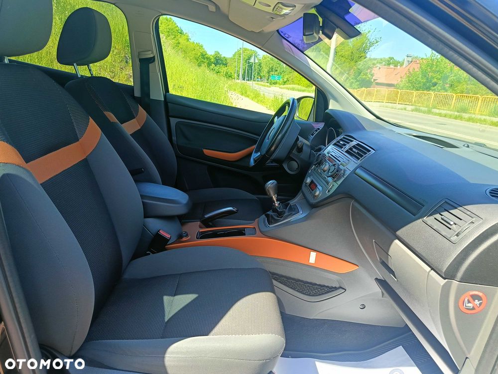 Ford Kuga - 7
