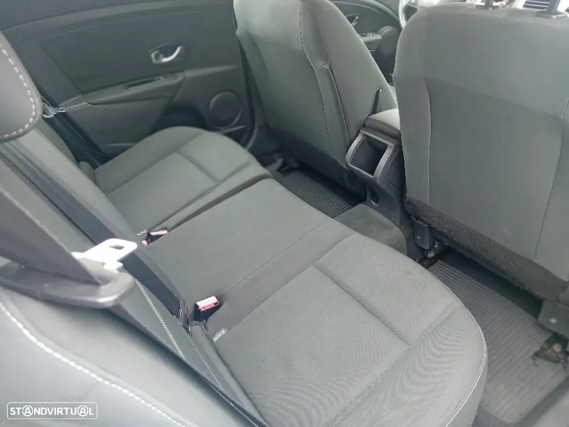 Renault Mégane Sport Tourer 1.5 dCi Dynamique - 4