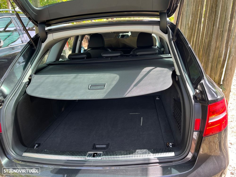 Audi A4 Avant 2.0 TDI Advance - 8