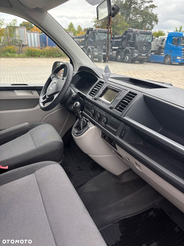 Volkswagen Transporter - 9