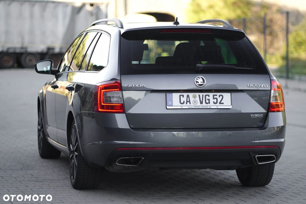 Skoda Octavia 2.0 TDI RS Challenge DSG - 10