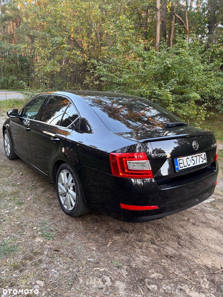 Skoda Octavia 1.4 TSI Style DSG - 4