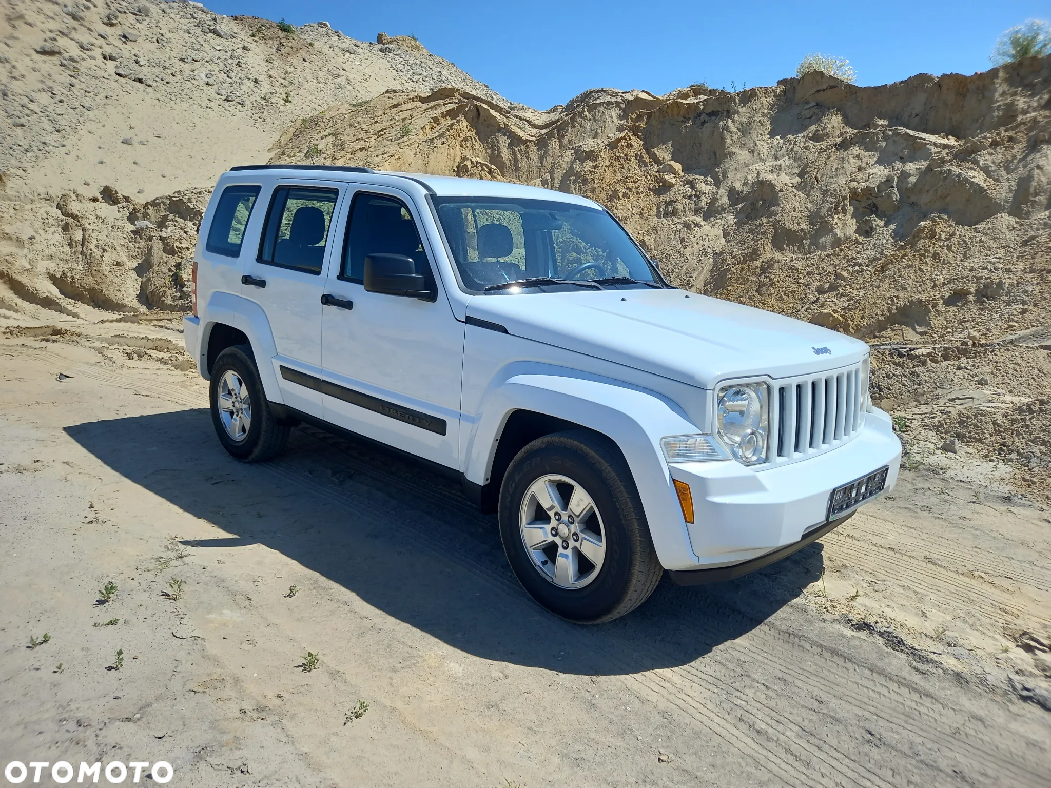Jeep Liberty - 26