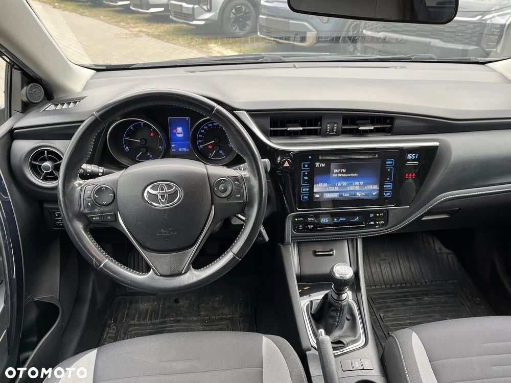 Toyota Auris 1.6 D-4D Premium - 13