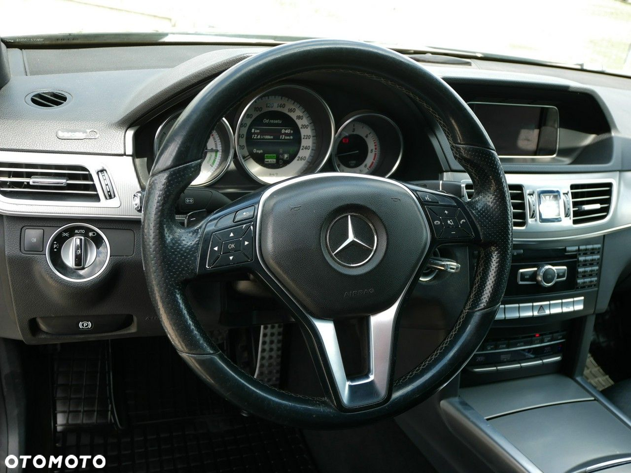 Mercedes-Benz Klasa E 300 BlueTEC HYBRID 7G-TRONIC - 13