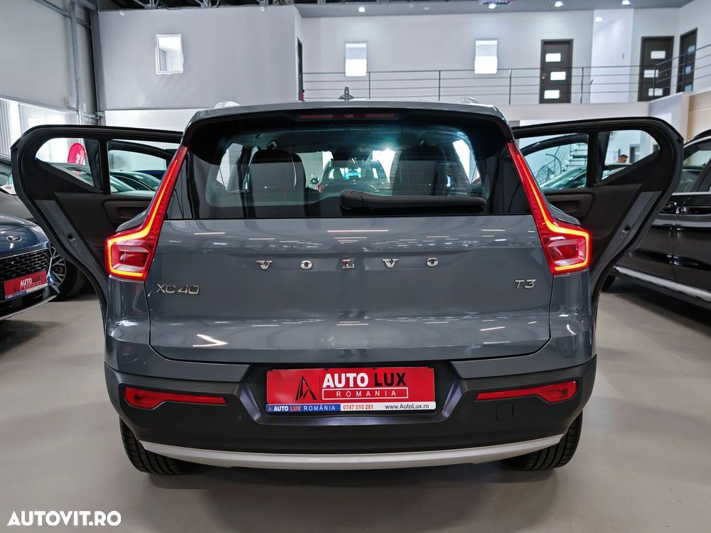 Volvo XC 40 T3 AT8 Momentum Pro - 14