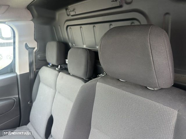 Opel COMBO LONGA 3 LUGARES CX.6V. - 15