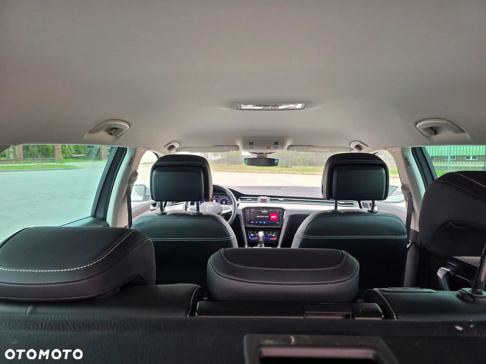 Volkswagen Passat 2.0 TDI SCR DSG 4Motion Business - 12