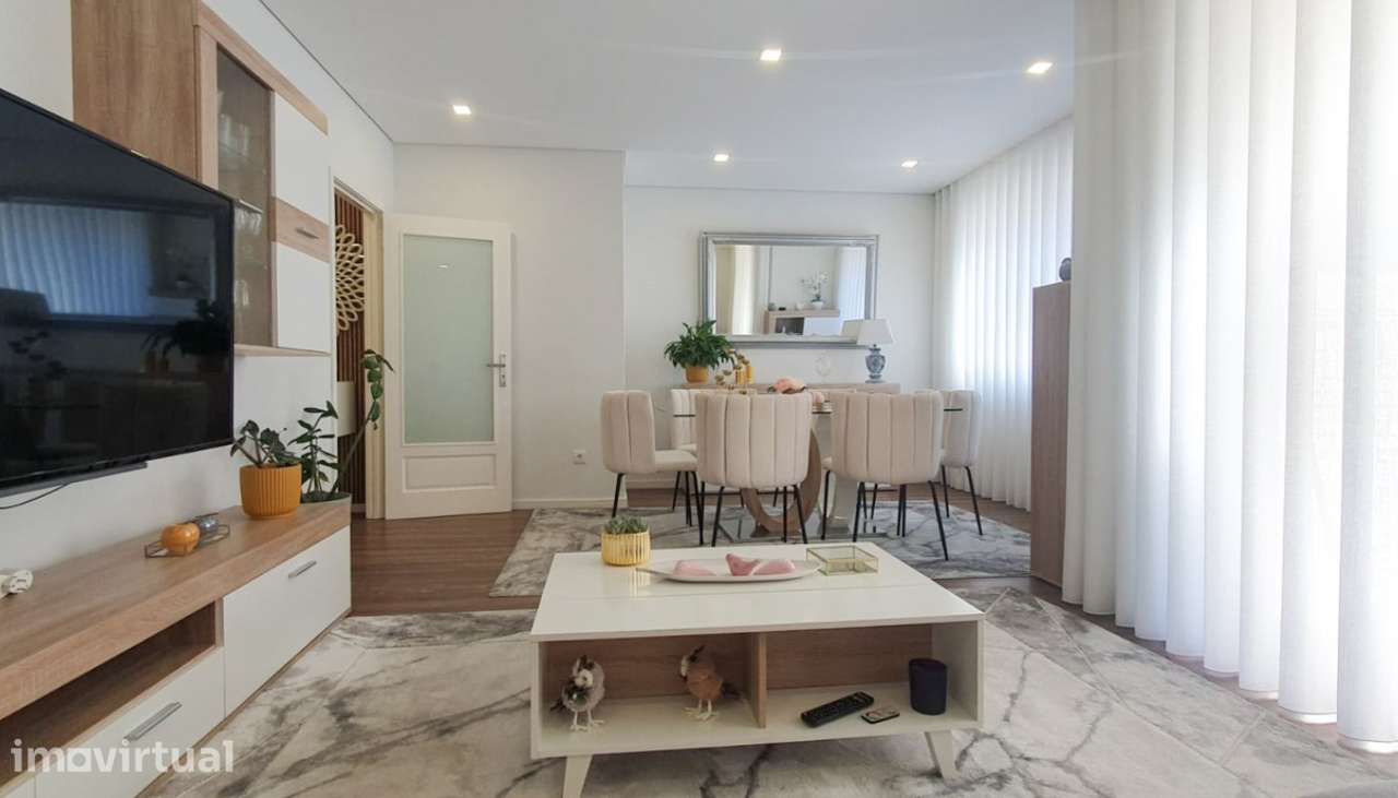 Apartamento T3 remodelado a 50 metros da praia na Póvoa de Varzim - Grande imagem: 4/20