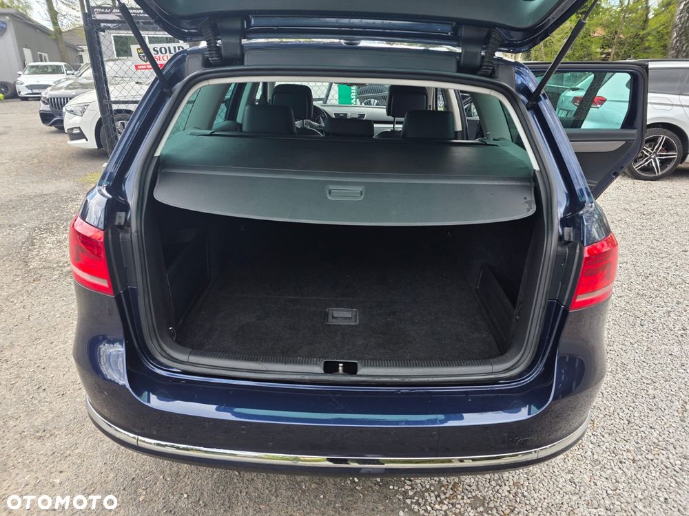 Volkswagen Passat - 23