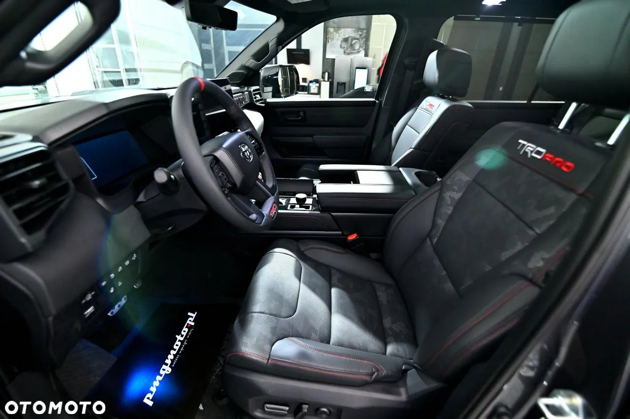 Toyota Sequoia - 20