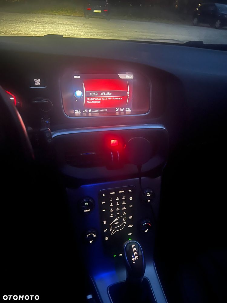 Volvo V40 - 21