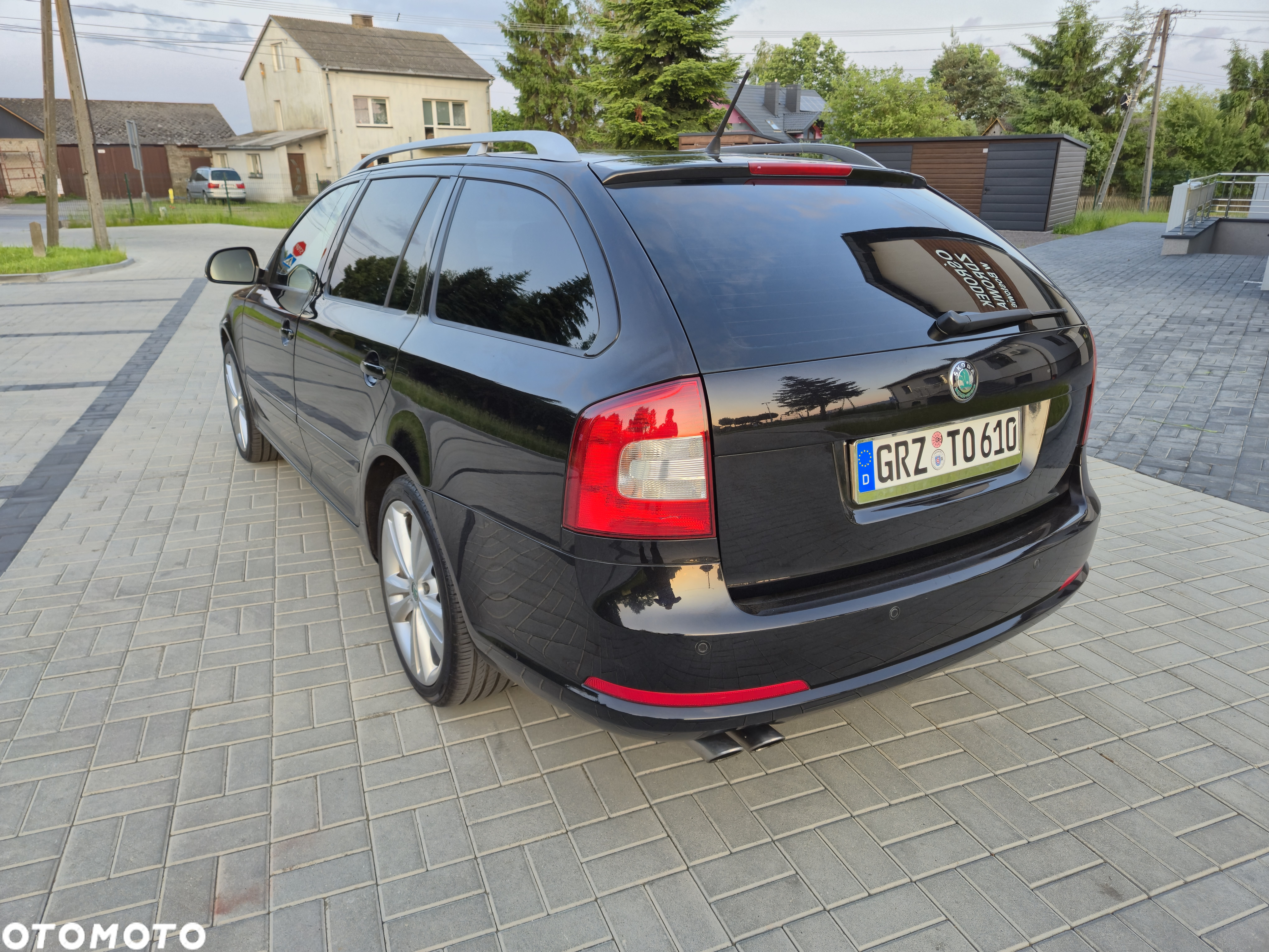 Skoda Octavia Combi 2.0 TSI RS - 2