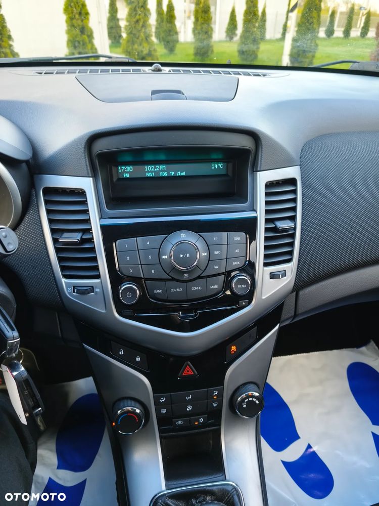 Chevrolet Cruze 1.6 LT+ - 19