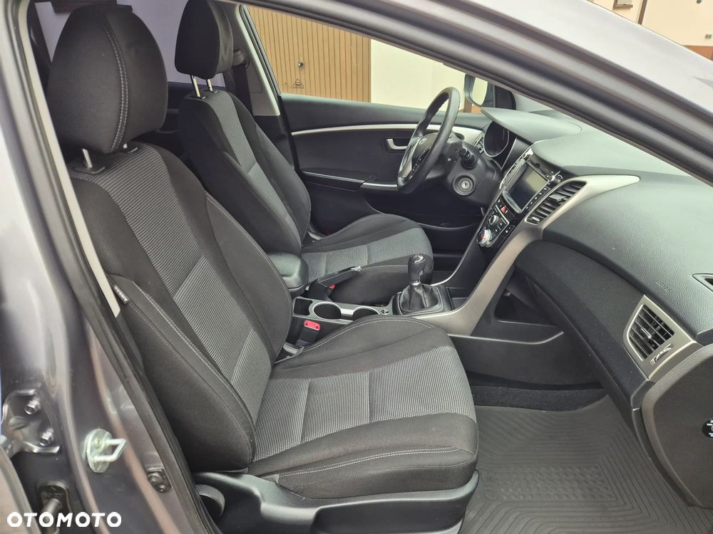 Hyundai i30 - 16