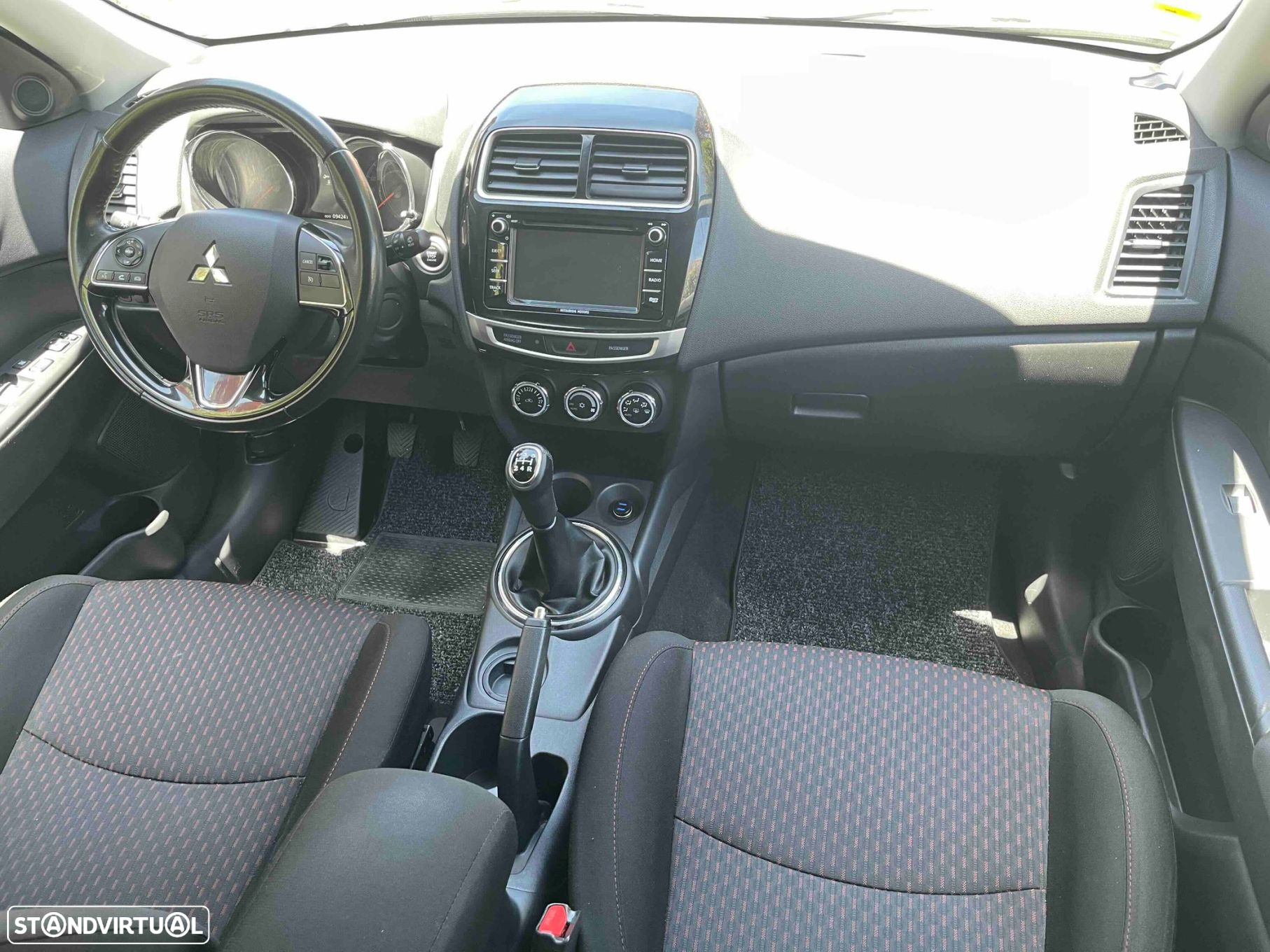 Mitsubishi ASX 1.6 MIVEC Intense Connect Edition - 31