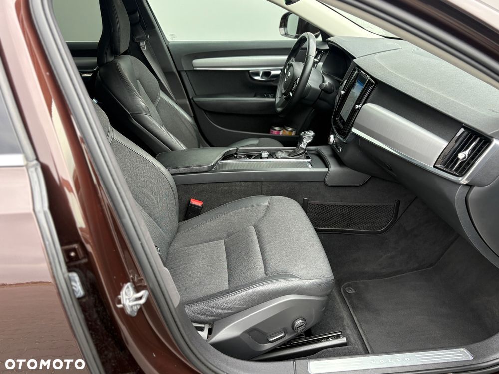 Volvo S90 D4 Momentum Pro - 20