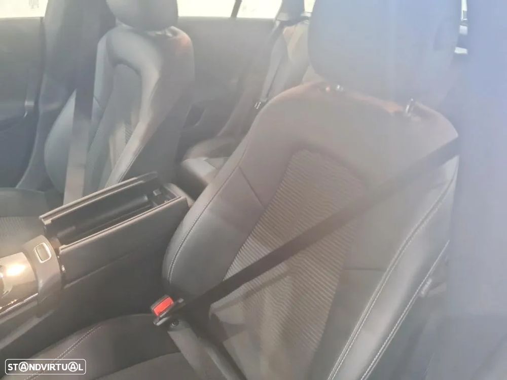 Mercedes-Benz CLA 250 e Shooting Brake Style Plus - 8