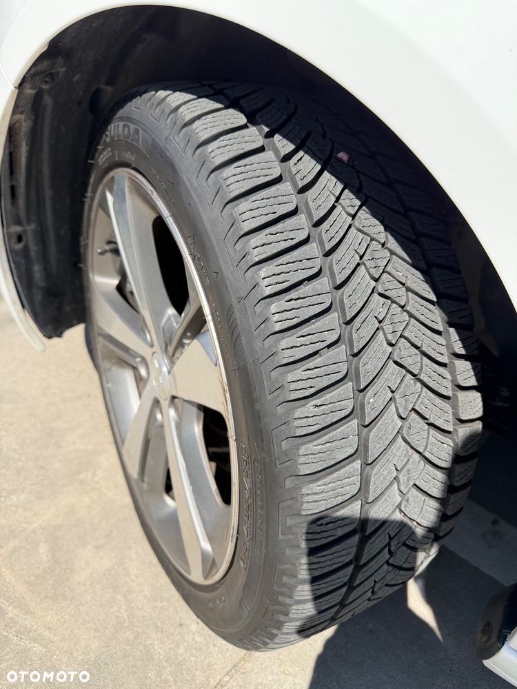 Peugeot 308 1.2 PureTech Allure Pack S&S EAT8 - 8