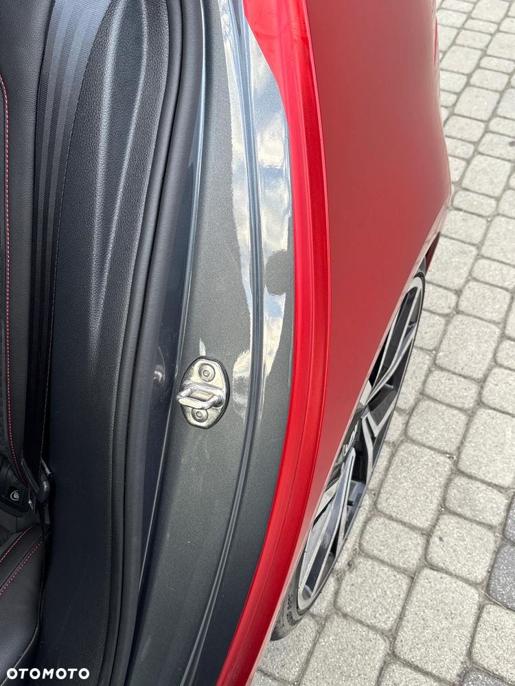 Volkswagen Golf GTI (BlueMotion Technology) DSG Performance - 36