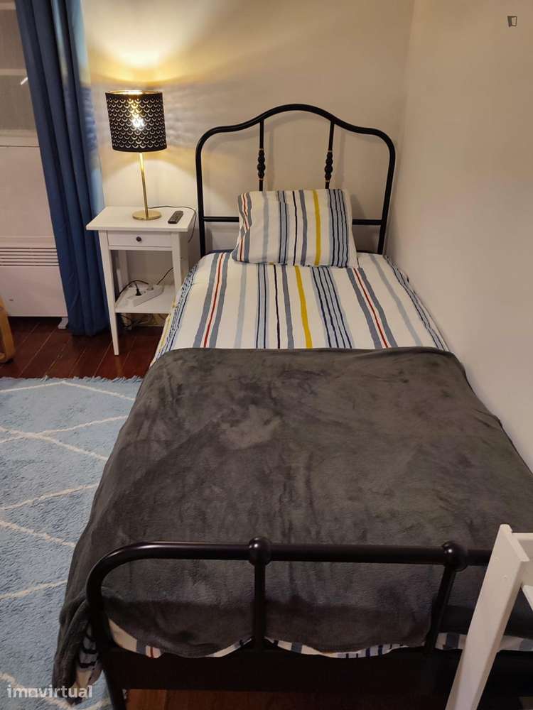 Quarto - localizado em Cedofeita Porto - Grande imagem: 4/10