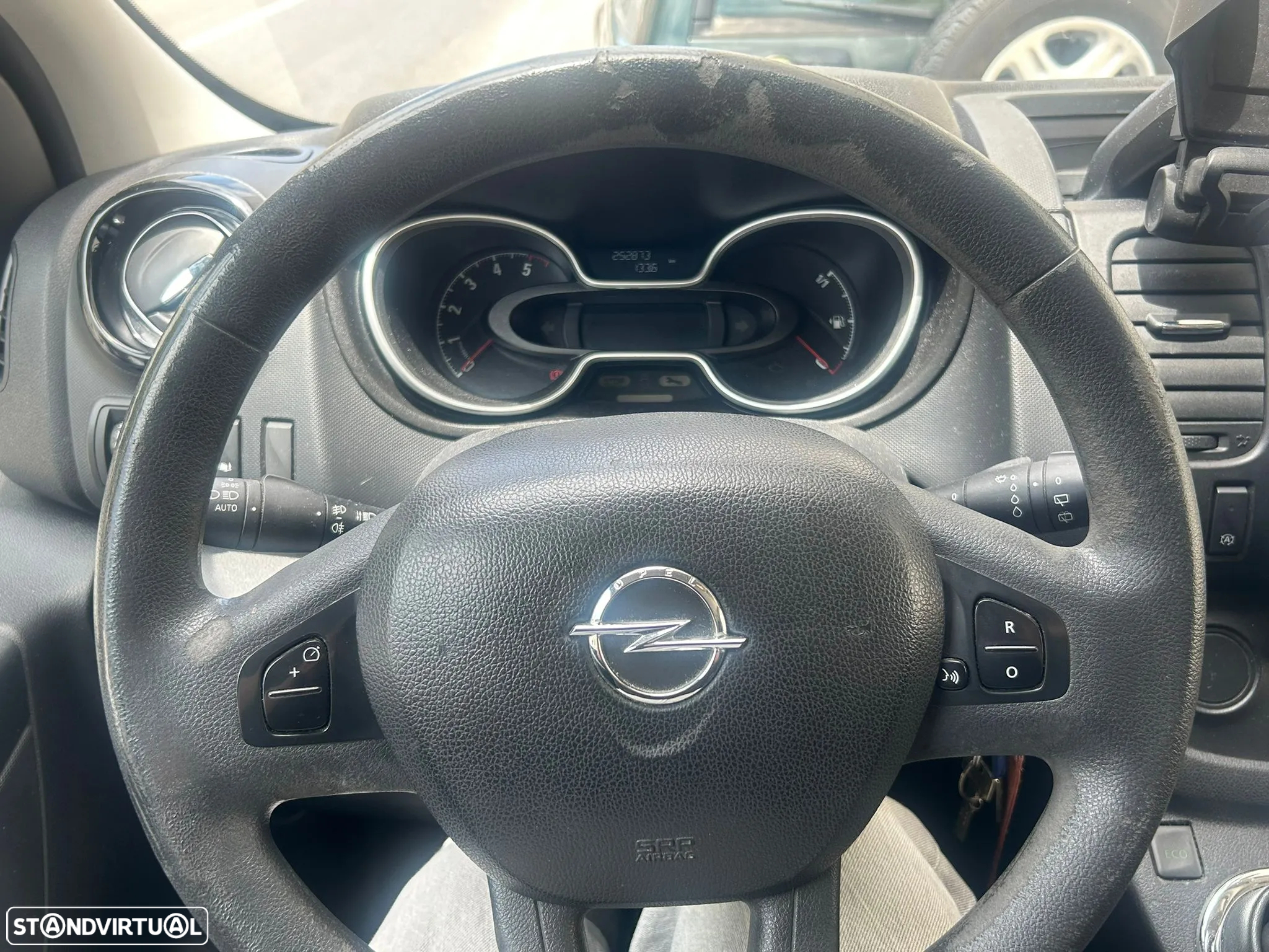 Opel Vivaro 1.6 CDTi L1H1 2.7T - 6