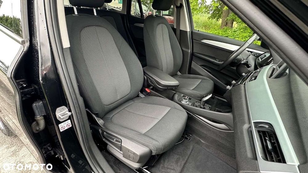 BMW X1 sDrive18d xLine - 31