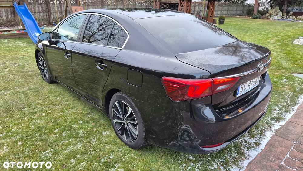 Toyota Avensis 1.8 Premium - 3