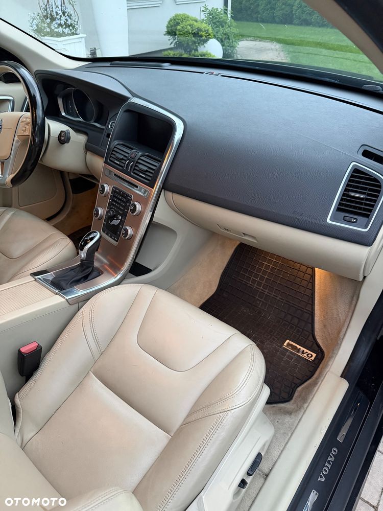 Volvo XC 60 D3 Drive-E Summum - 8