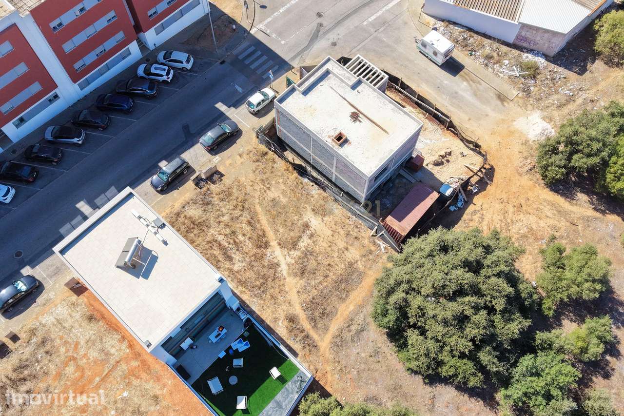 Lote Urbano com 168,1 m² no Parchal – Moradia em Banda - Grande imagem: 4/9