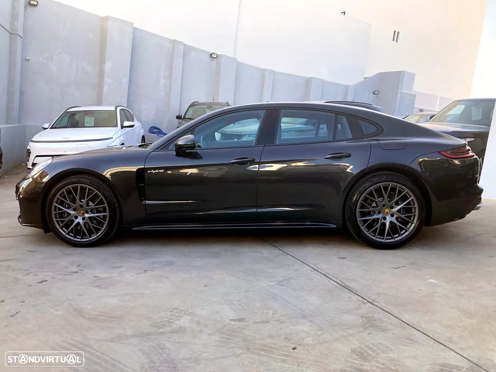 Porsche Panamera 4 E-Hybrid - 6