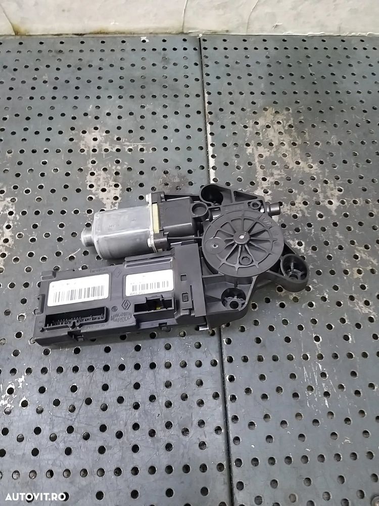 Motoras macara stanga fata renault megane 3 0130822479 807310016r 966368102 969199100 966316101 - 3