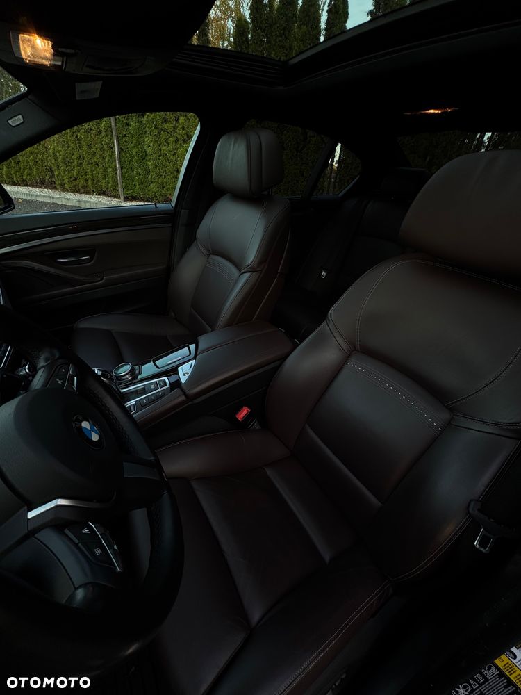 BMW Seria 5 530d xDrive - 23
