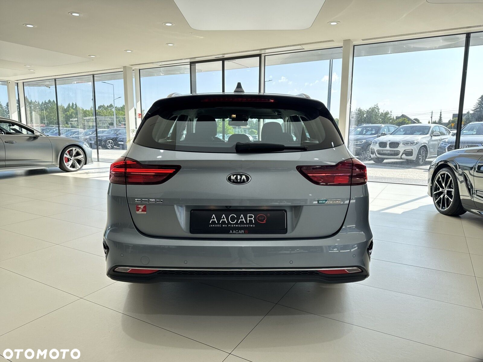 Kia Ceed - 4
