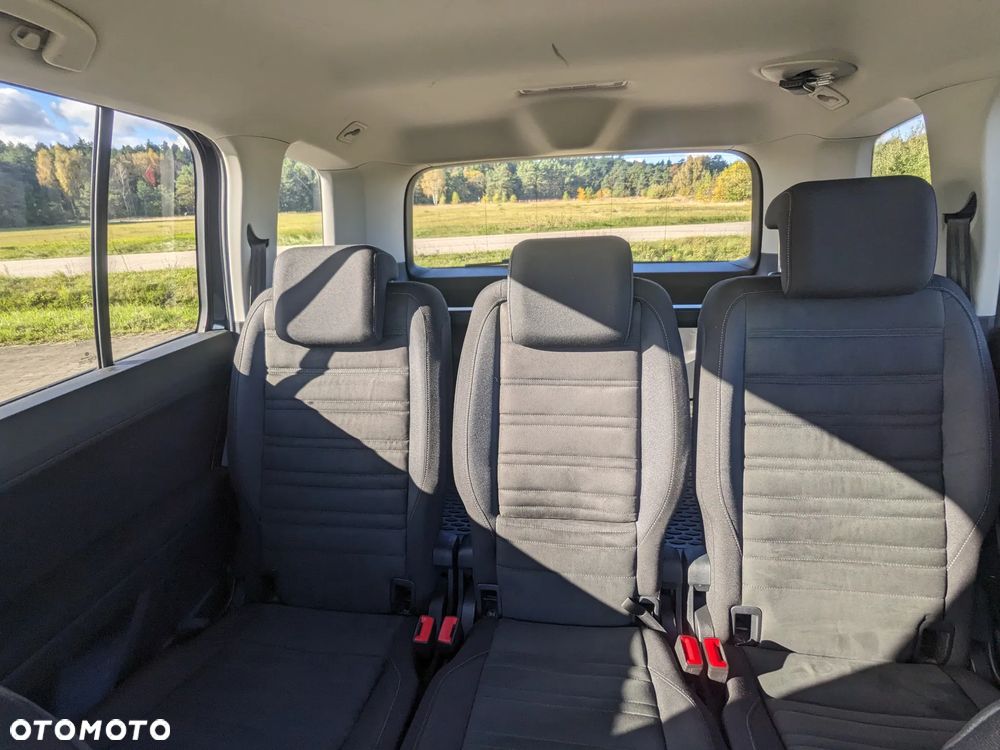Volkswagen Touran 2.0 TDI BMT Comfortline - 26