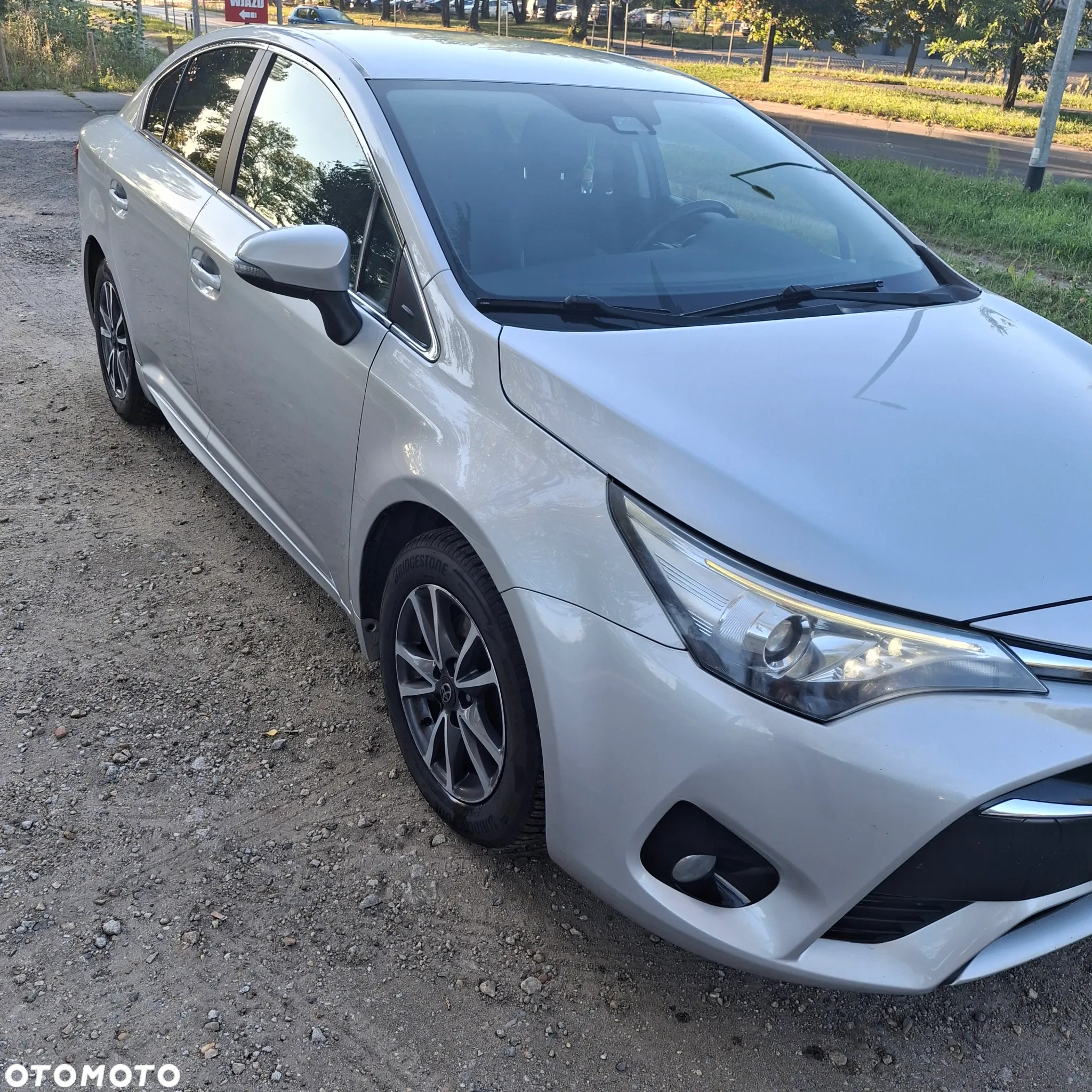 Toyota Avensis 1.8 Premium - 2