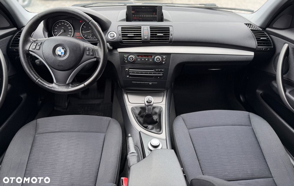 BMW Seria 1 116i - 11