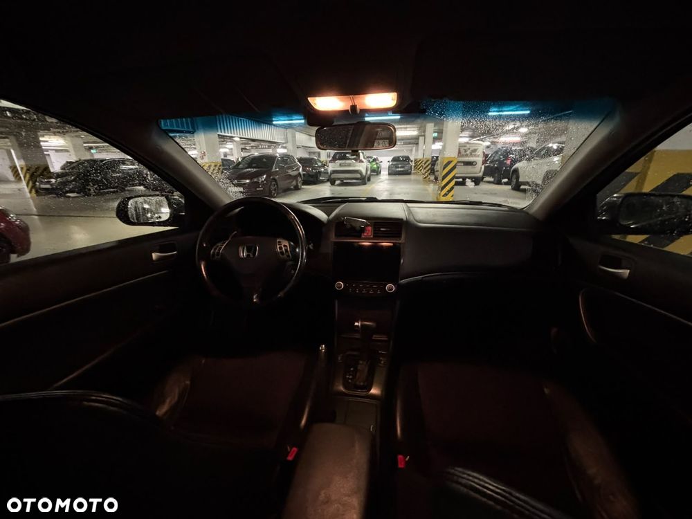 Honda Accord 2.0 Executive - 13