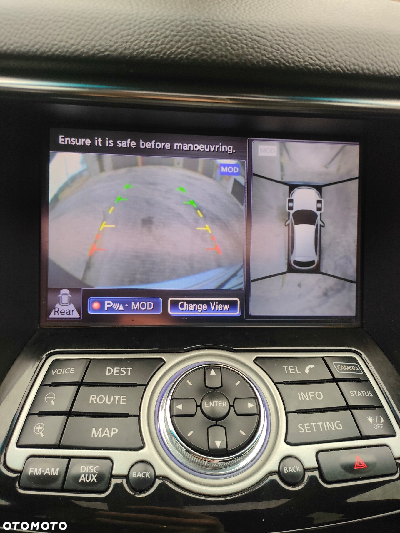 Infiniti QX70 3.0d S - 39