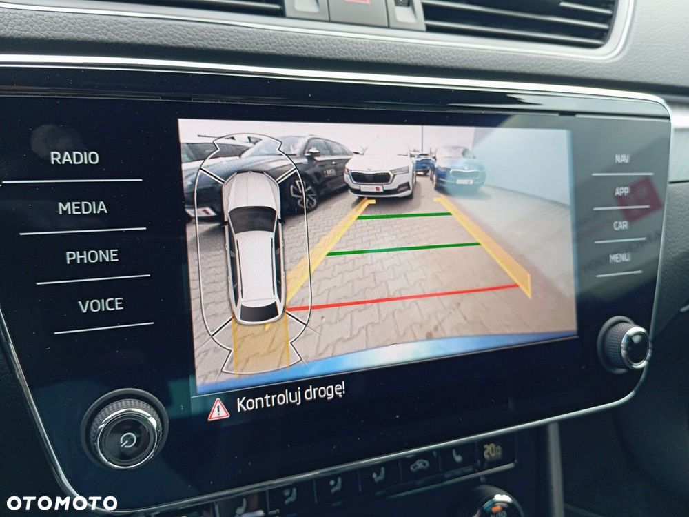 Skoda Superb 2.0 TSI Sportline DSG - 20