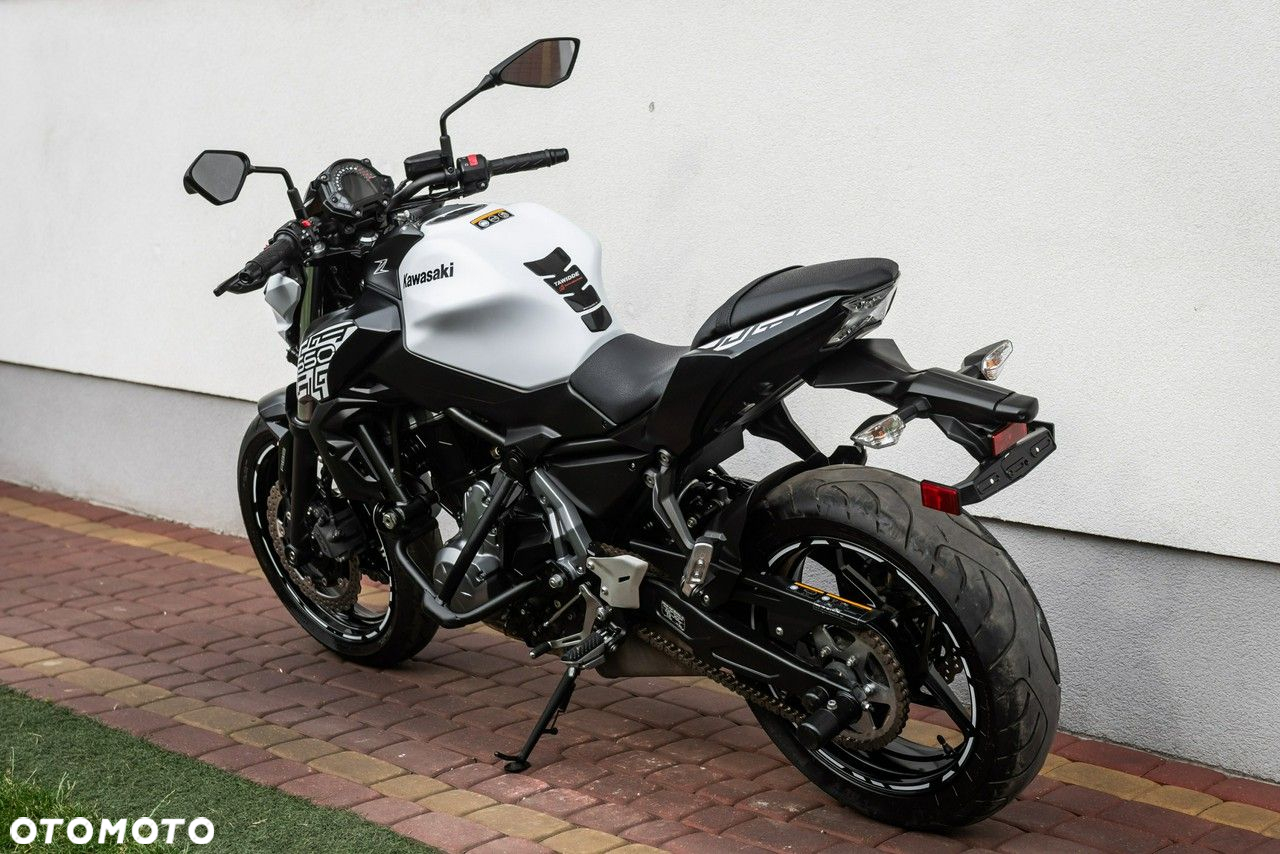 Kawasaki Z - 4