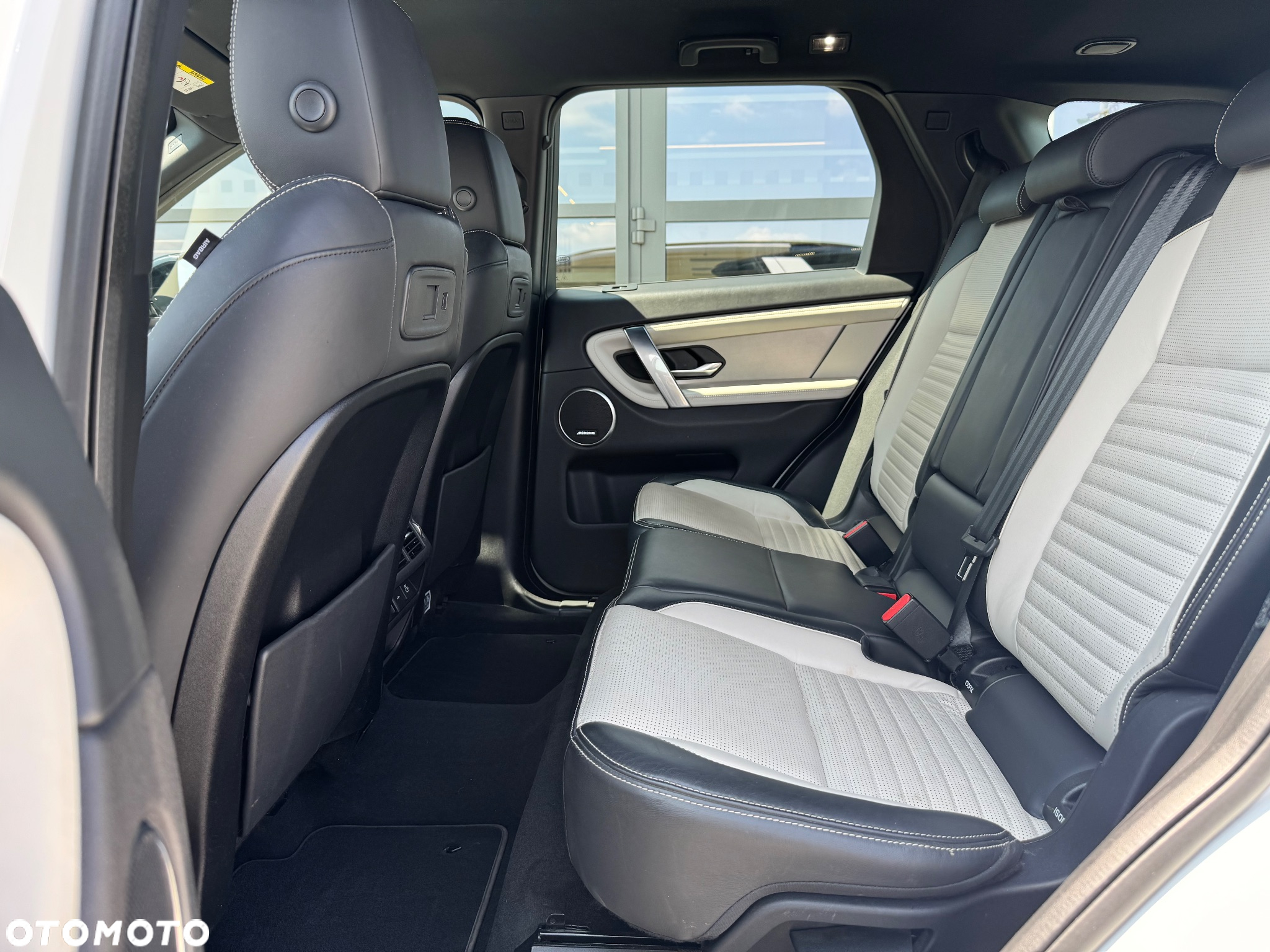 Land Rover Discovery Sport - 9