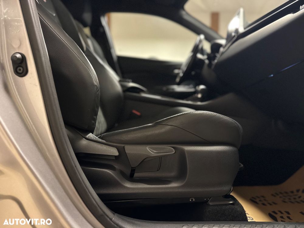 Toyota C-HR 1.8 HSD 122 CP 4x2 CVT C-lassy bi-tone - 14