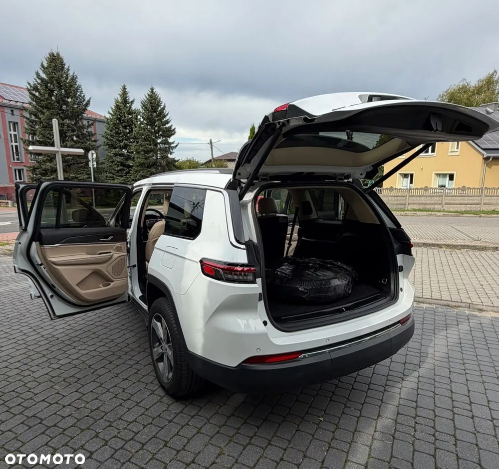 Jeep Grand Cherokee - 18